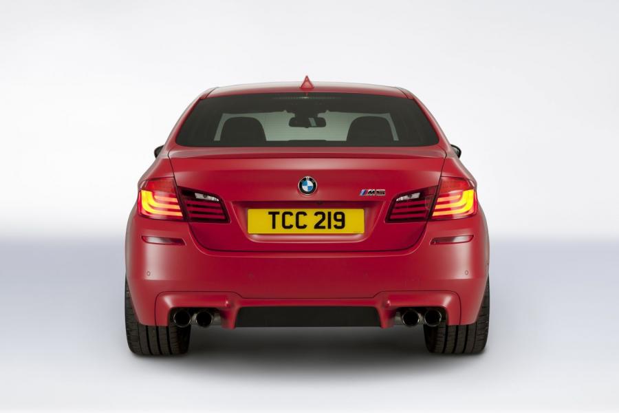  BMW M5 Performance Edition 2012 года  (UK) (фото 11 из 13)